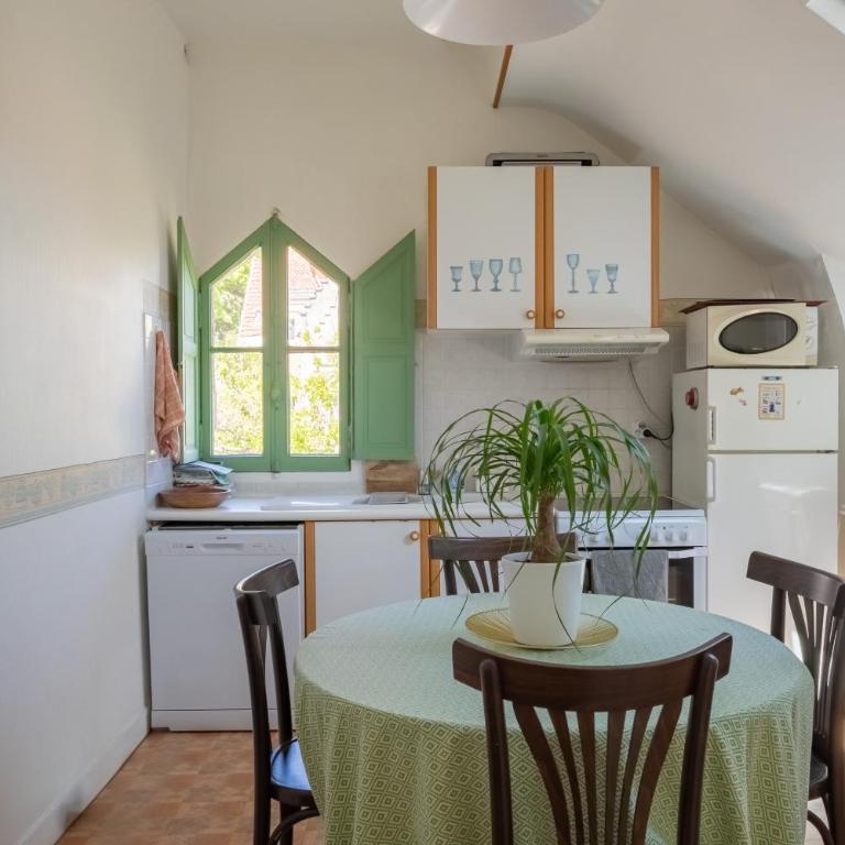 Villa Athena, T2 Ville D'hiver - Superior Apartment mit 1 Schlafzimmer und Balkon - 5