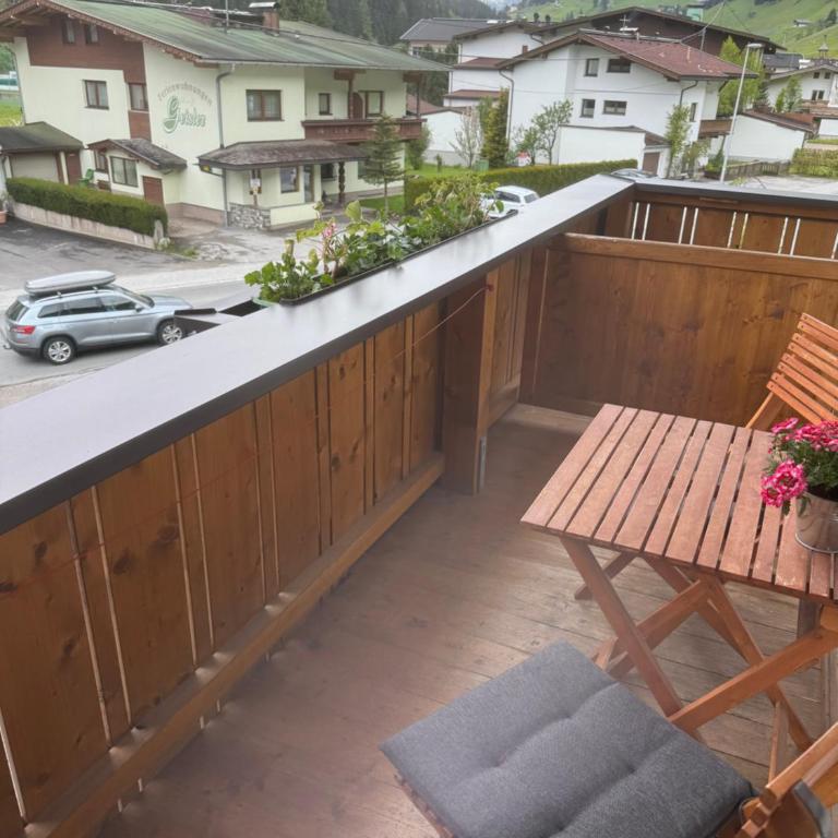 Grünwaldhof - Doppelzimmer mit Balkon - 8