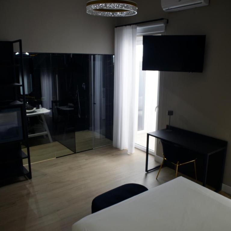 HT Room Spa & Suite - Camera Queen con Vasca Idromassaggio - 3