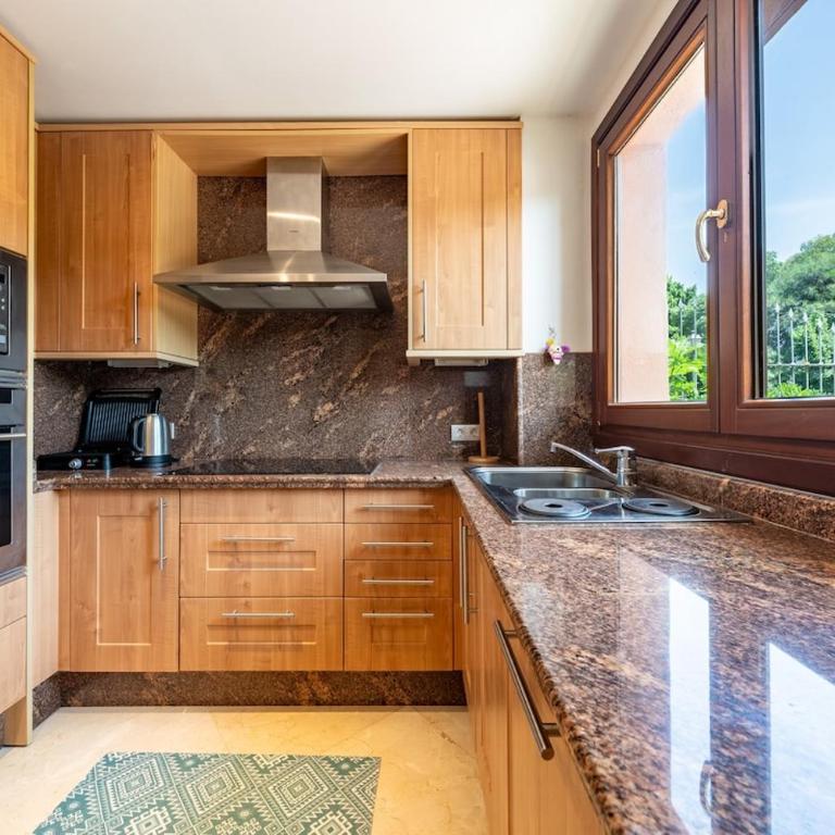Estepona, Marbella, Malaga - Apartamento de 3 dormitorios - 33