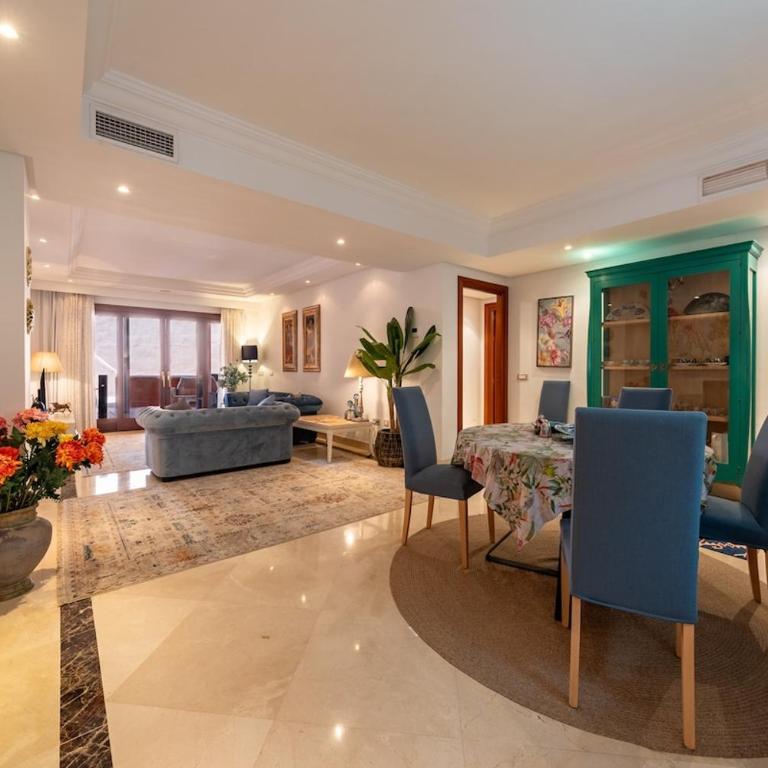 Estepona, Marbella, Malaga - Apartamento de 3 dormitorios - 50