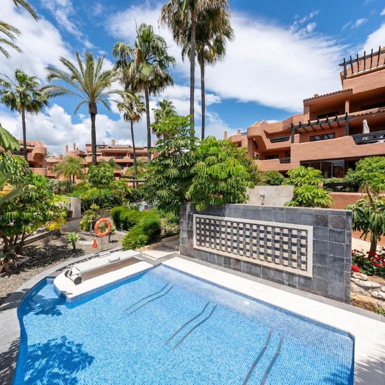Estepona, Marbella, Malaga - Apartamento de 3 dormitorios - 74
