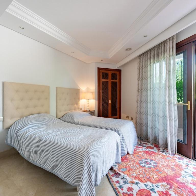 Estepona, Marbella, Malaga - Apartamento de 3 dormitorios - 81
