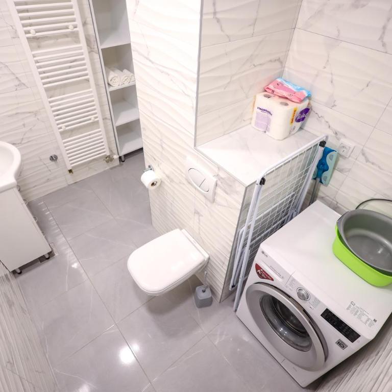 River - One-Bedroom Apartment - 21