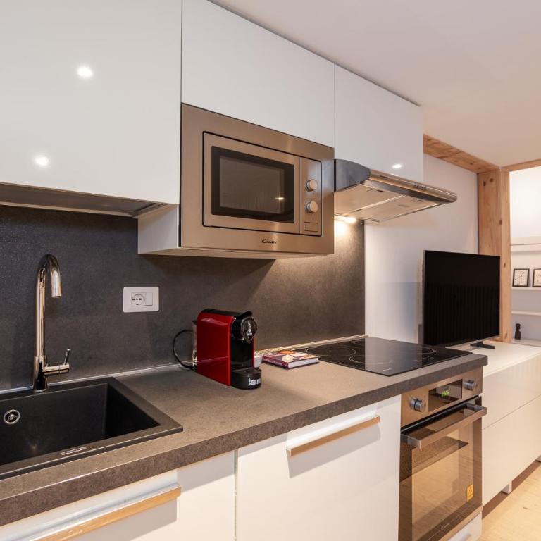 Loft Design with Mezzanine near Metro - Appartamento con 1 Camera da Letto - 14