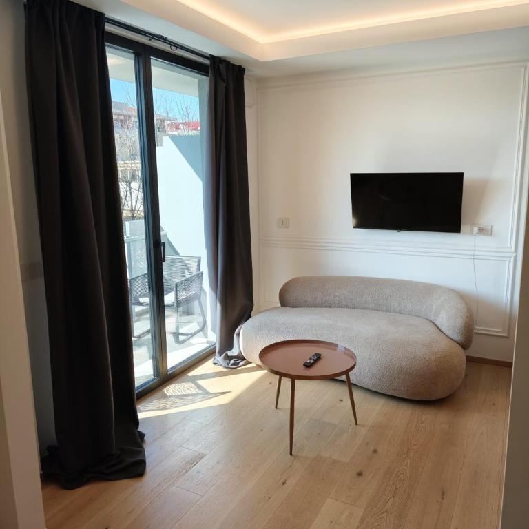DeAmicis154 - One-Bedroom Apartment - 5