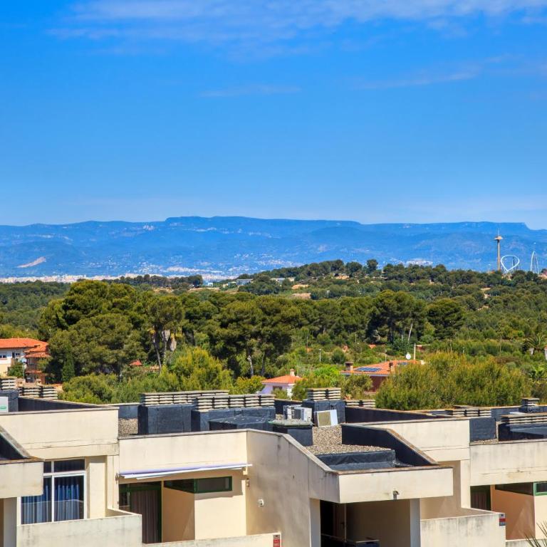 Sea View Apartment, spacious and renovated, 10 minutes to the beach, pool - Apartamento de 1 dormitorio con balcón y vistas al mar - 8