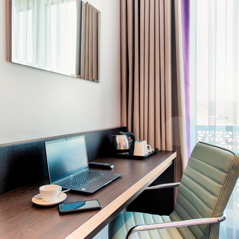 Premier Inn München City Ost - Triple family room - 1