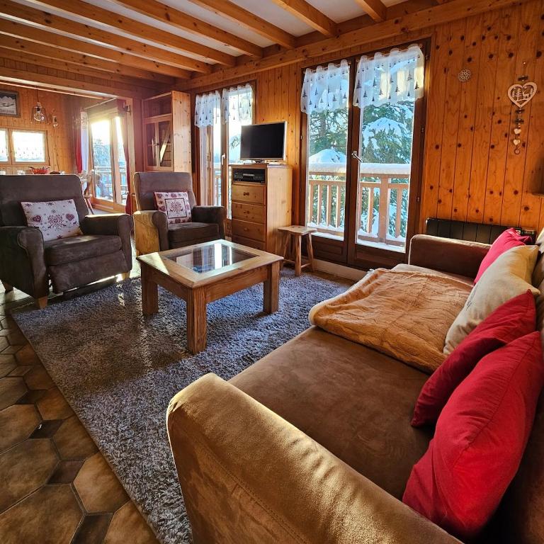 Chalet chaleureux - vue montagnes Grand Massif - Chalet 3 Chambres - 2