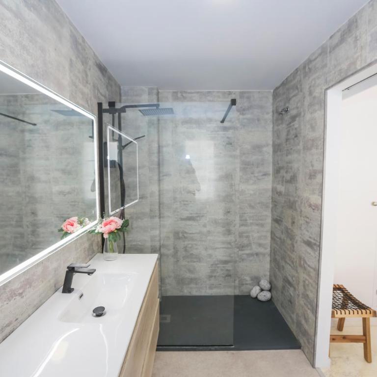 Vista Marina del Este - Two-Bedroom Apartment - 21