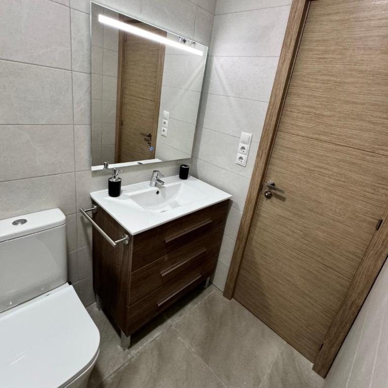 Lovely Townhouse in Alicante City Center - Two-Bedroom Apartment - 10