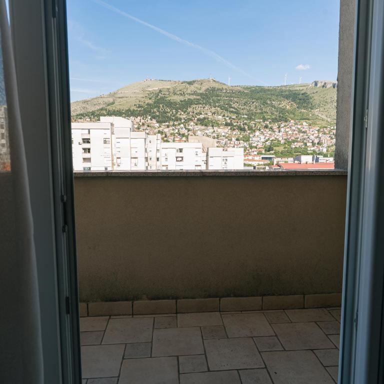 TORO Orca apartments - Three-Bedroom Apartment - 1