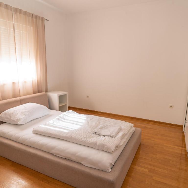 TORO Orca apartments - Three-Bedroom Apartment - 17