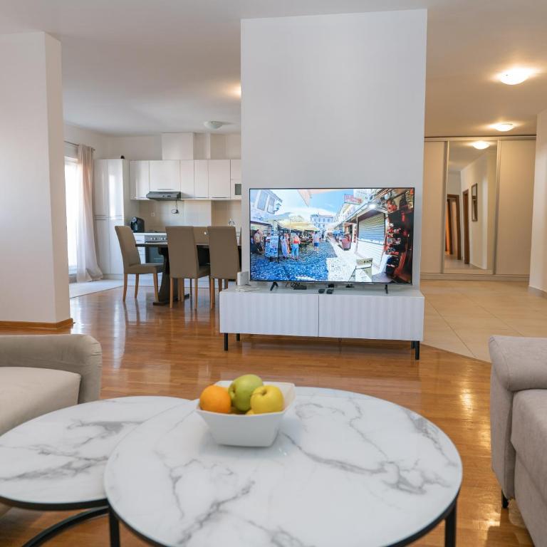 TORO Orca apartments - Three-Bedroom Apartment - 10