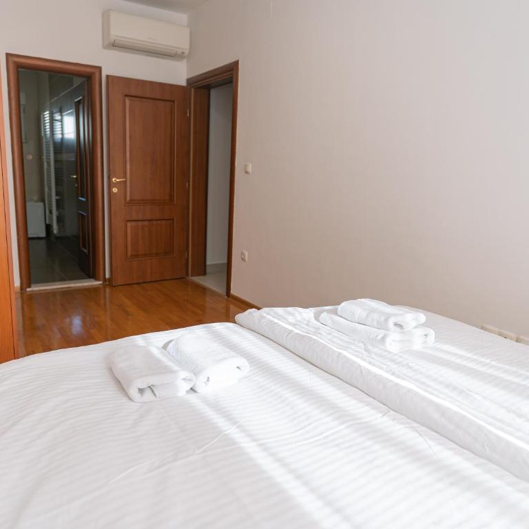 TORO Orca apartments - Three-Bedroom Apartment - 20