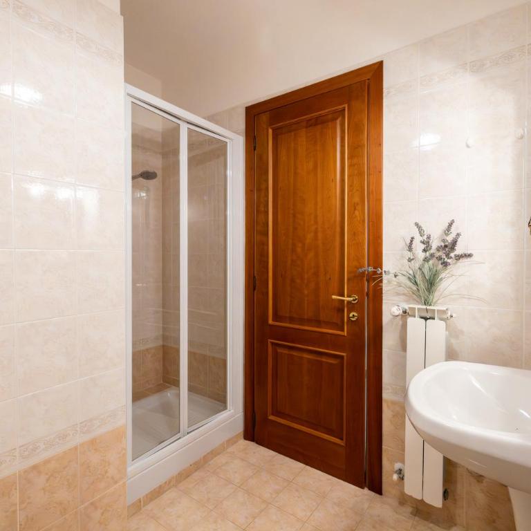 GuestHost - Bright Apartment with garden - One-Bedroom Apartment - 35