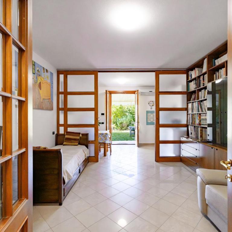 GuestHost - Bright Apartment with garden - One-Bedroom Apartment - 7