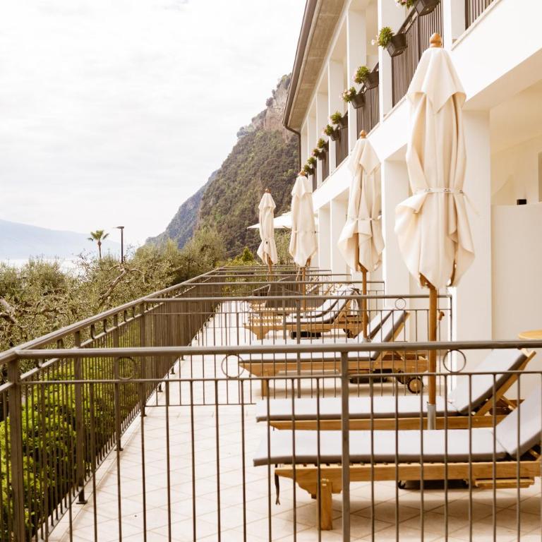 Hotel Mercedes - Camera Matrimoniale con Terrazza e con Vista Lago - 5