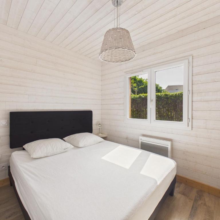 Chalet 700m de la mer, ideal 2 adultes 2 enfants - Chalet - 4