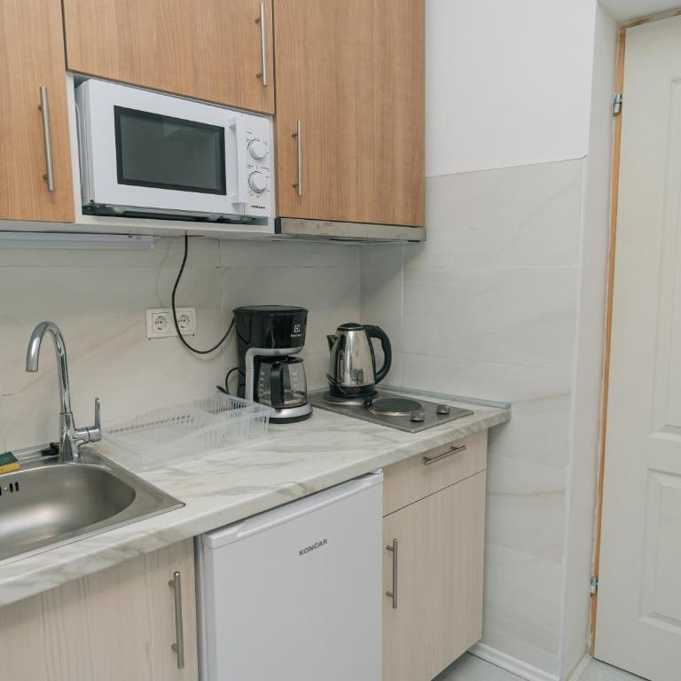 Central Spot by ToRo - One-Bedroom Apartment - 10
