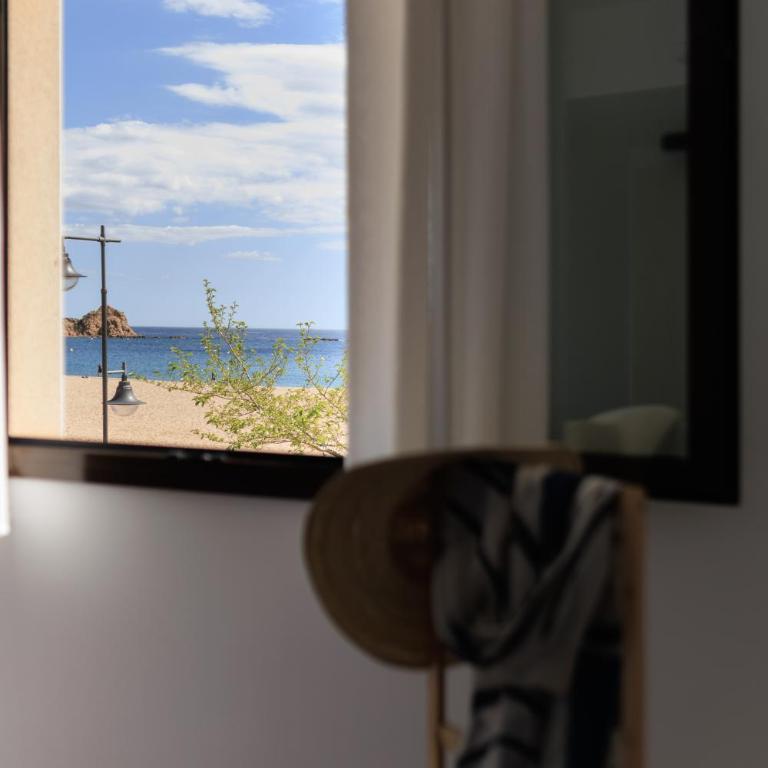 LETS HOLIDAYS Wake Up by the Sea in Victoria apartment 1 - Apartamento - 9