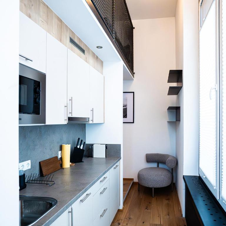 Microloft City Innsbruck - Apartment mit 1 Schlafzimmer - 5