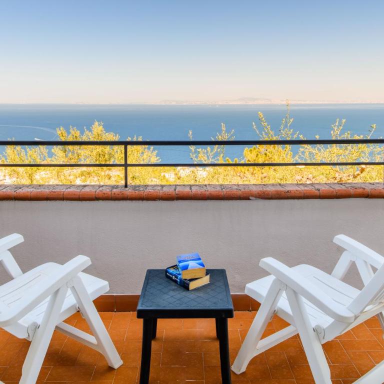 Casa Belvedere - Three-Bedroom House - 60