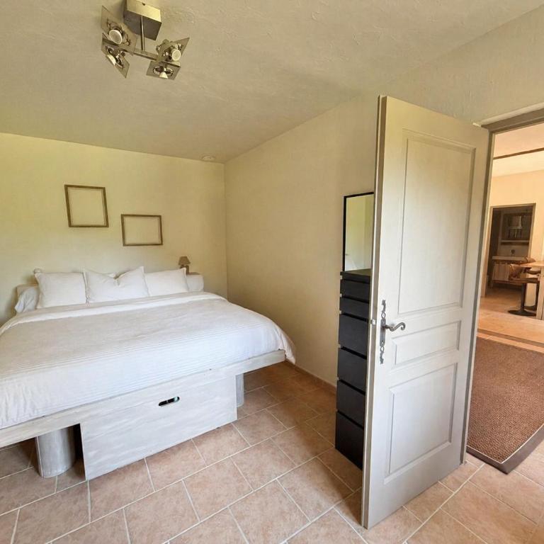 Charming Private Cottage with Garden & Parking in Bar-sur-Loup - Chambre Double ou Lits Jumeaux - 1