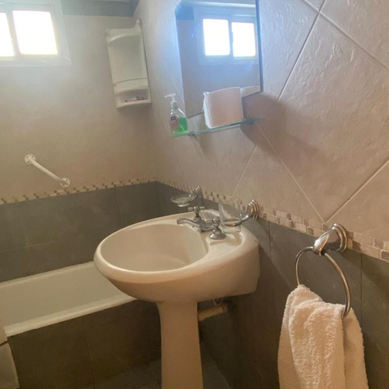 3 ambientes zona Plaza Colon - Two-Bedroom Apartment - 3