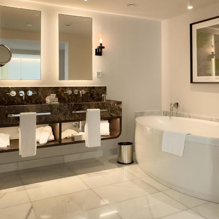 Hospes Puerta de Alcalá, a Member of Design Hotels - Habitación Doble Deluxe - 1 o 2 camas - 4