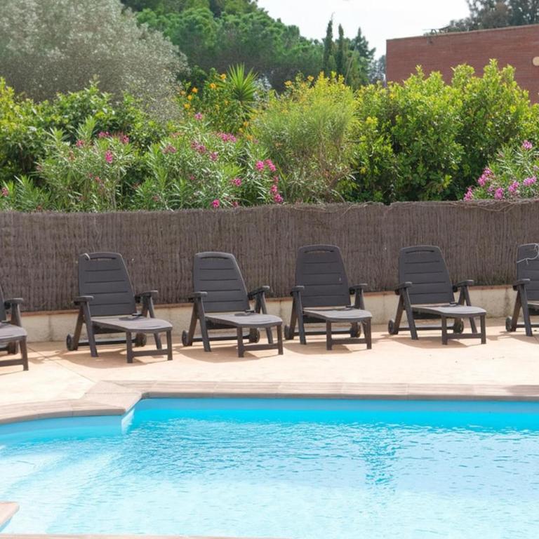 EMPORION PUIGSESFORQUES House in Calonge Spacious and bright - Three-Bedroom House - 5