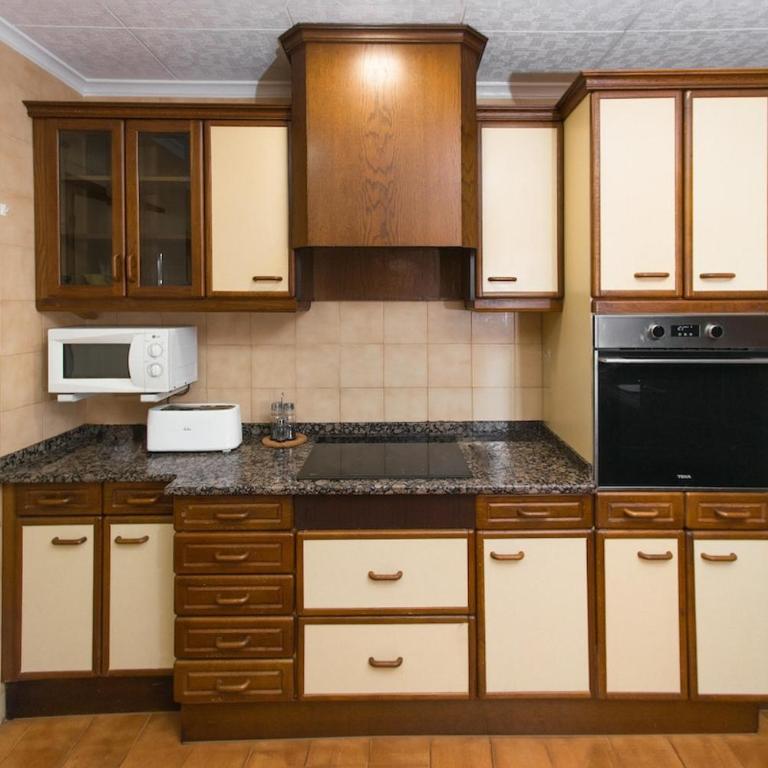 EMPORION PUIGSESFORQUES House in Calonge Spacious and bright - Three-Bedroom House - 14