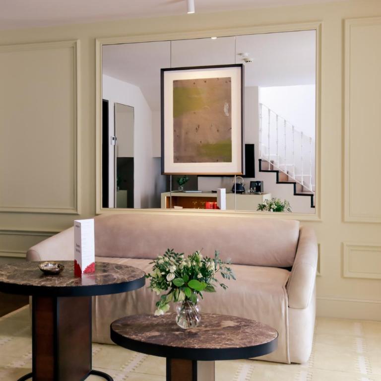 Hospes Puerta de Alcalá, a Member of Design Hotels - Suite Junior - 7