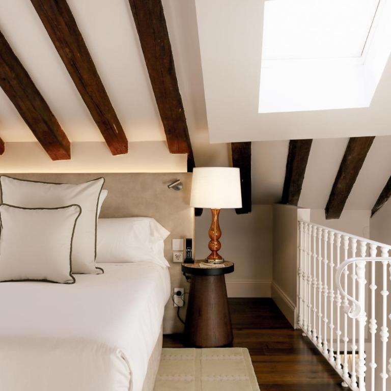Hospes Puerta de Alcalá, a Member of Design Hotels - Suite Junior - 4