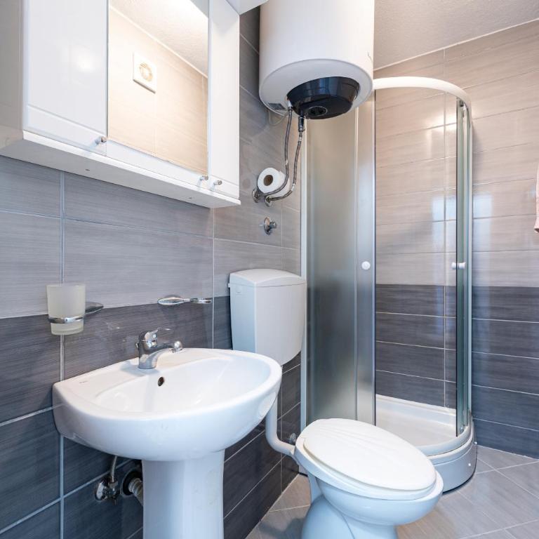 Velaris Apartments - Standardna Dvokrevetna Soba sa Bračnim Krevetom/Zasebnim Krevetima - 3