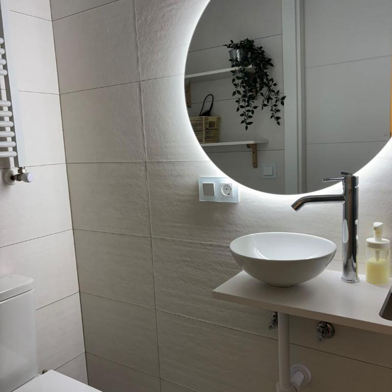 Apartamento La Muralla Deluxe - Three-Bedroom Apartment - 16