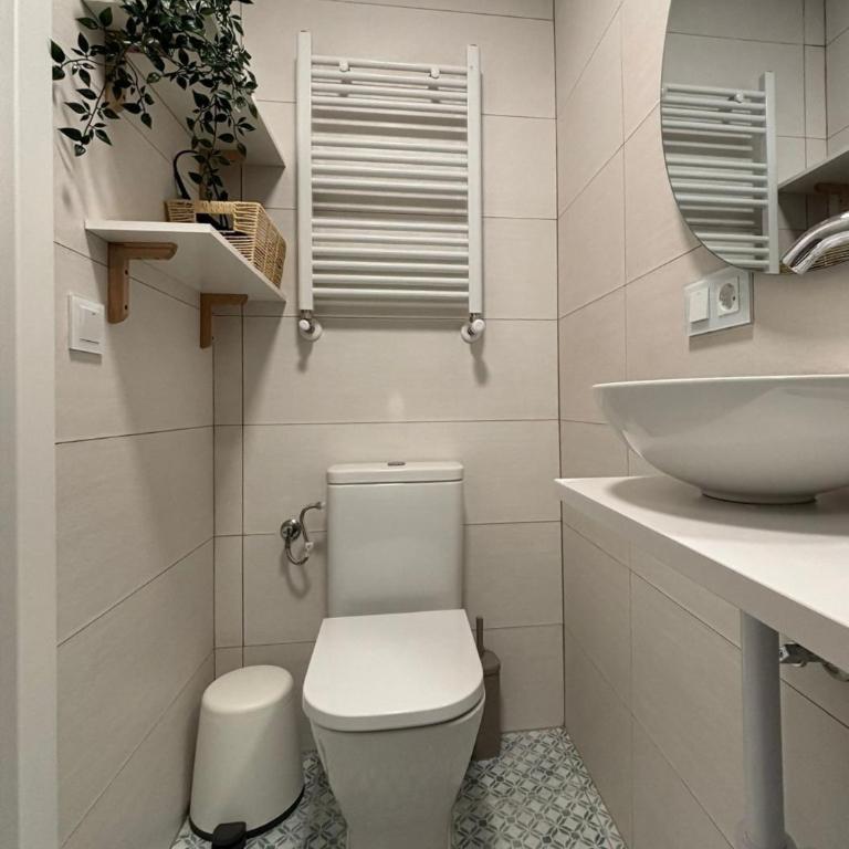Apartamento La Muralla Deluxe - Three-Bedroom Apartment - 18