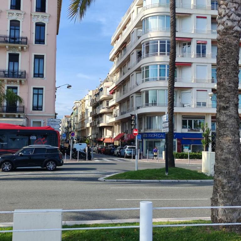 Nice Waterfront - Appartement 2 Chambres - 4