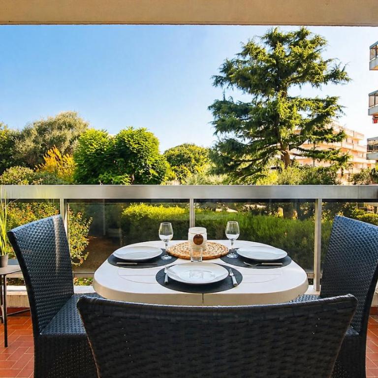 Appartement climatisé avec piscine, proche centre et plages d'Antibes - Studio avec Vue sur Jardin - 8