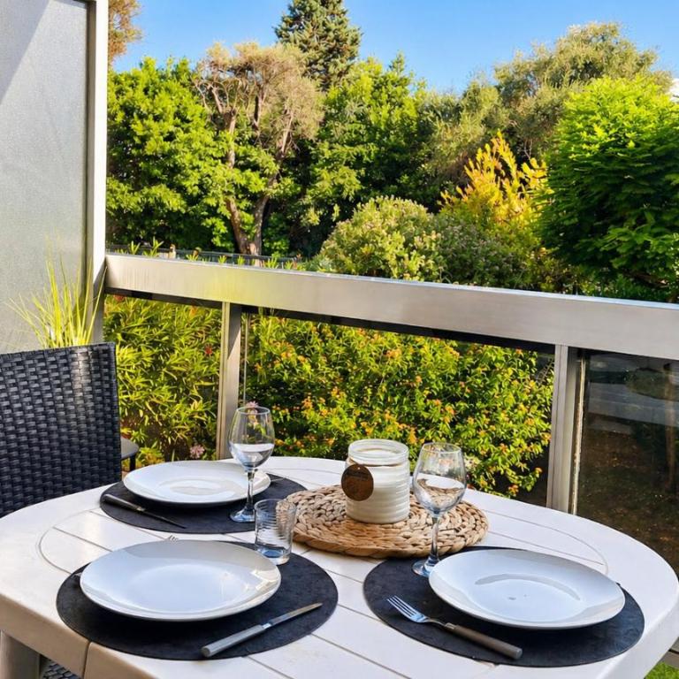 Appartement climatisé avec piscine, proche centre et plages d'Antibes - Studio avec Vue sur Jardin - 9