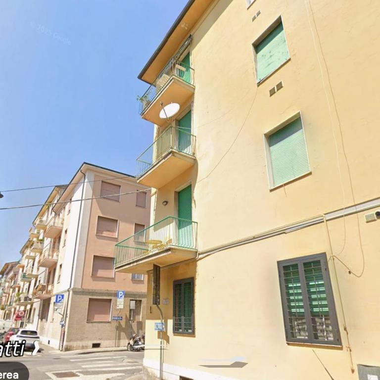 Bluhome - Appartamento con 3 Camere da Letto e con Balcone - 8