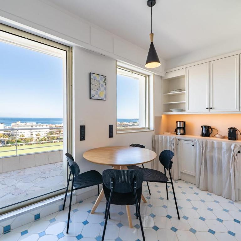 COZYSTAY Appartement dexception Vue mer dernier étage terrasse garage - Appartement - 15