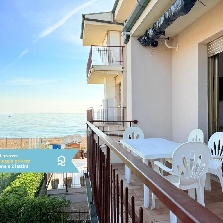 M097 - Marcelli, trilocale sul mare con spiaggia privata - Appartamento con 2 Camere da Letto - 19