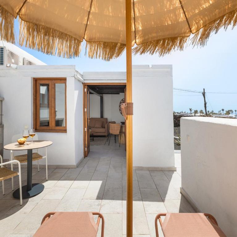 Roseta 1 by Escape Home - One-Bedroom Apartment with Terrace - 3