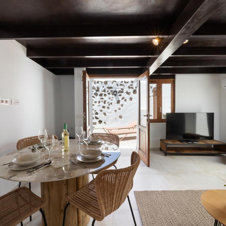 Roseta 1 by Escape Home - One-Bedroom Apartment with Terrace - 9