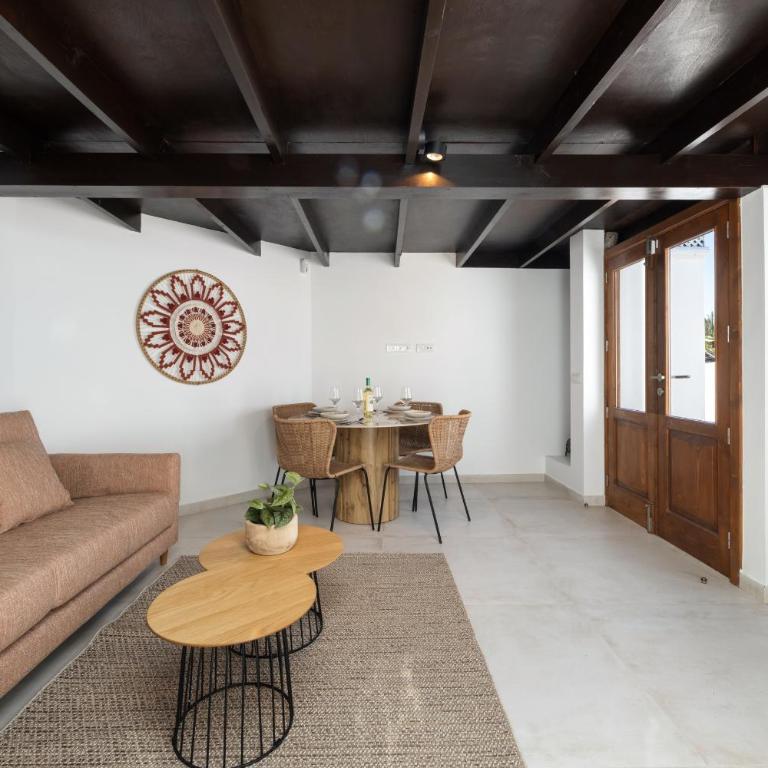 Roseta 1 by Escape Home - One-Bedroom Apartment with Terrace - 12