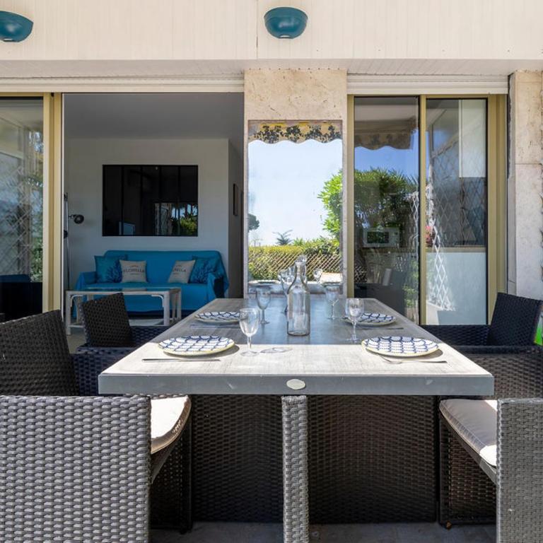 LA PARANTHÈSE CALME avec Terrasse, Jardin et Piscine - Apartment mit 1 Schlafzimmer und Terrasse - 15