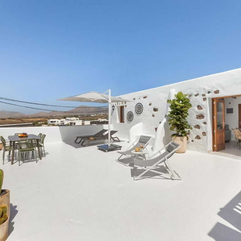 Roseta 1 by Escape Home - Two-Bedroom Apartment with Terrace - 1