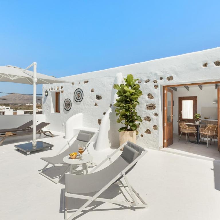 Roseta 1 by Escape Home - Two-Bedroom Apartment with Terrace - 2