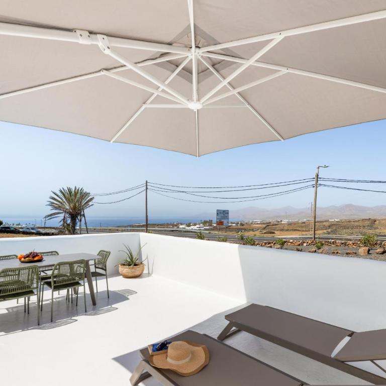 Roseta 1 by Escape Home - Two-Bedroom Apartment with Terrace - 6